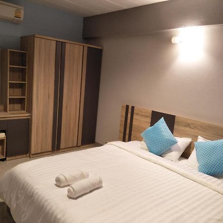 Rinrada Place Hotel 乌汶 外观 照片