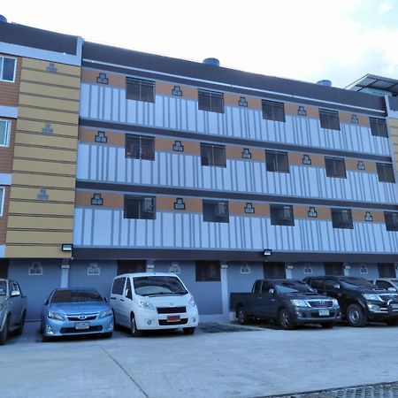 Rinrada Place Hotel 乌汶 外观 照片