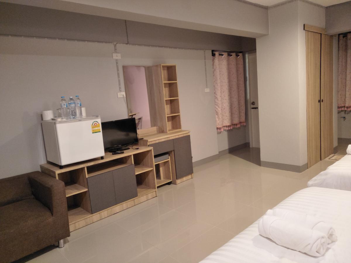 Rinrada Place Hotel 乌汶 外观 照片