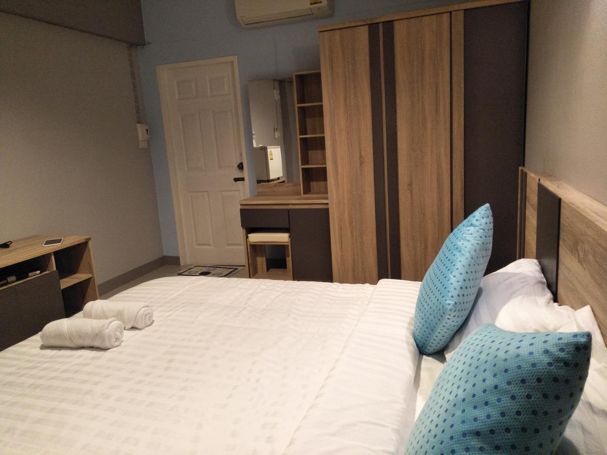 Rinrada Place Hotel 乌汶 外观 照片