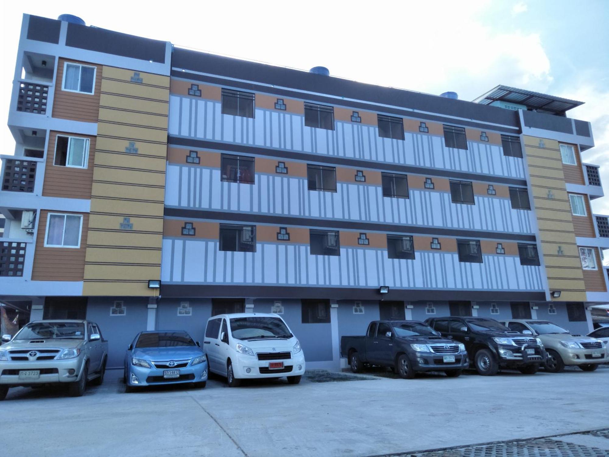 Rinrada Place Hotel 乌汶 外观 照片