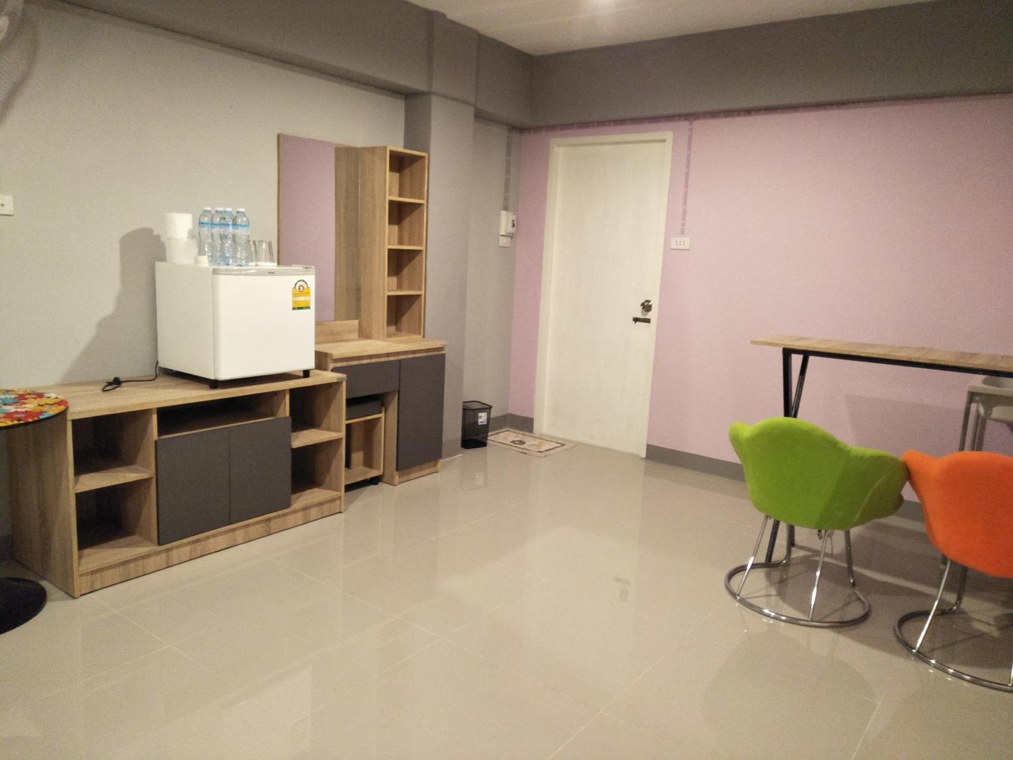 Rinrada Place Hotel 乌汶 外观 照片