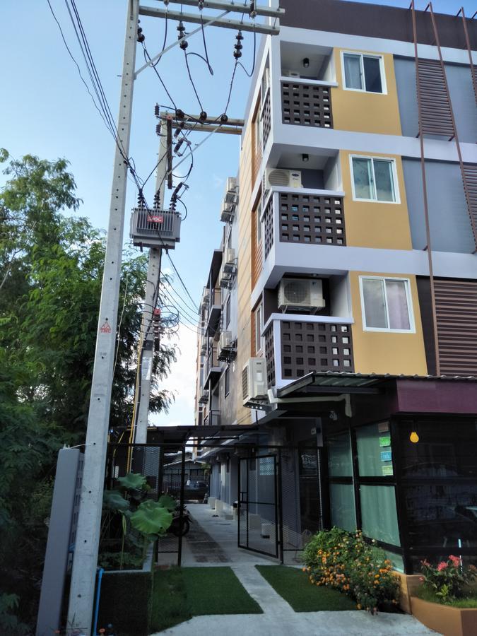 Rinrada Place Hotel 乌汶 外观 照片