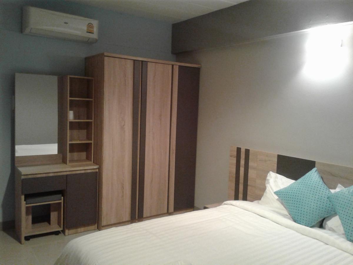 Rinrada Place Hotel 乌汶 外观 照片