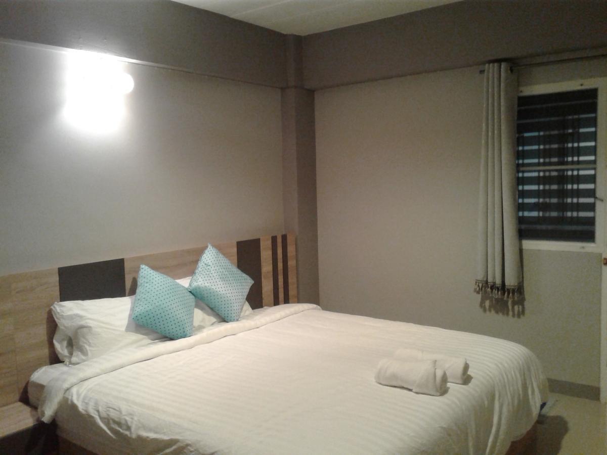 Rinrada Place Hotel 乌汶 外观 照片