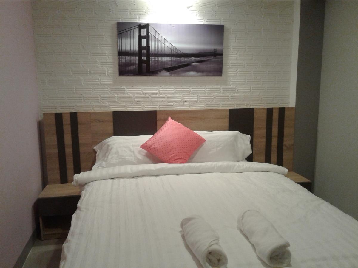 Rinrada Place Hotel 乌汶 外观 照片
