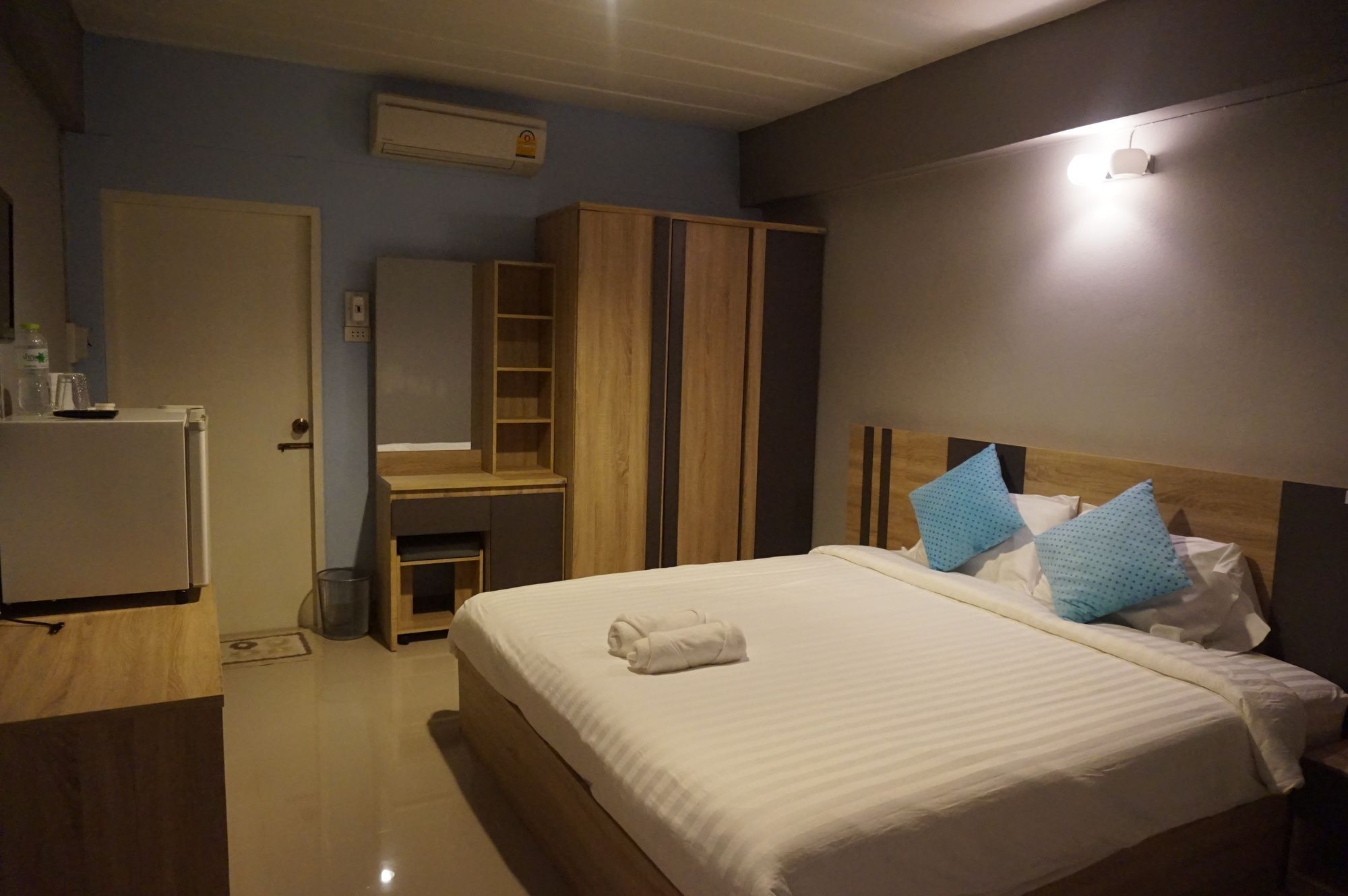 Rinrada Place Hotel 乌汶 外观 照片