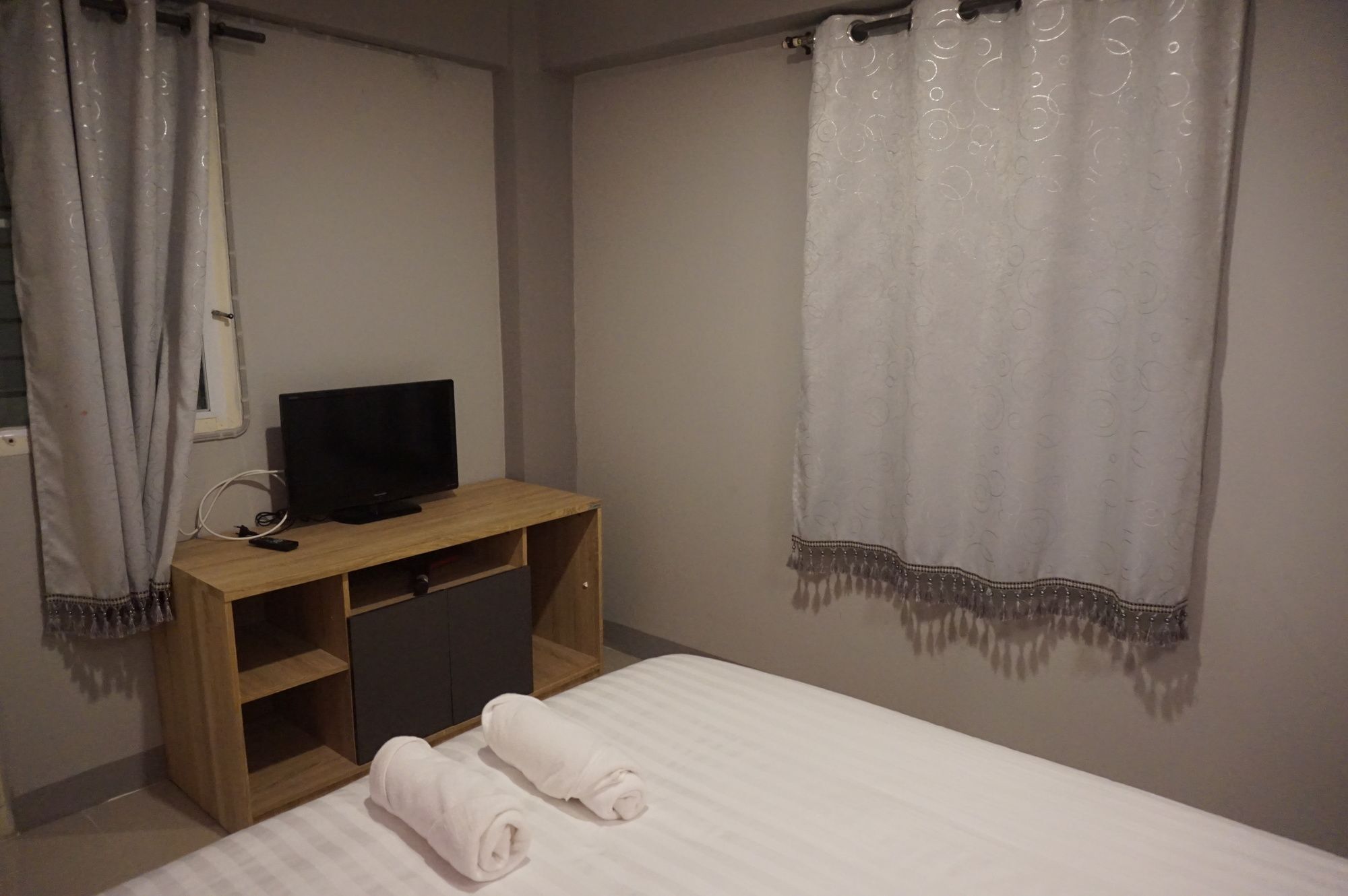 Rinrada Place Hotel 乌汶 外观 照片