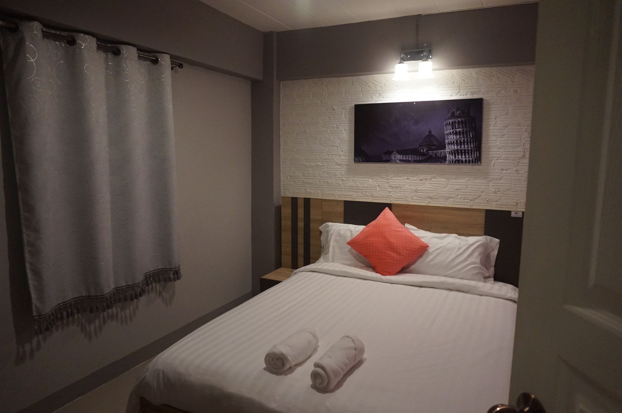 Rinrada Place Hotel 乌汶 外观 照片