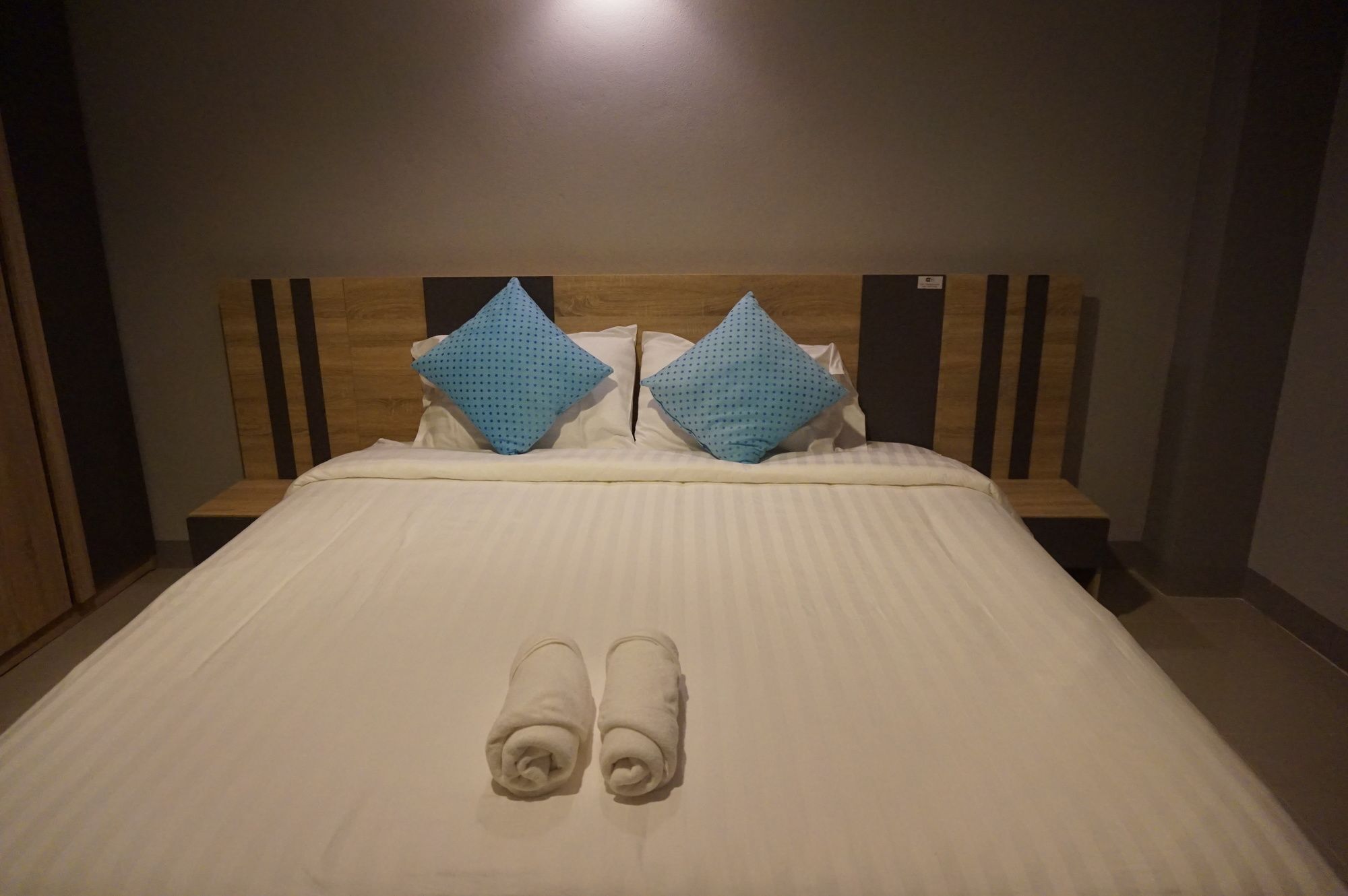 Rinrada Place Hotel 乌汶 外观 照片